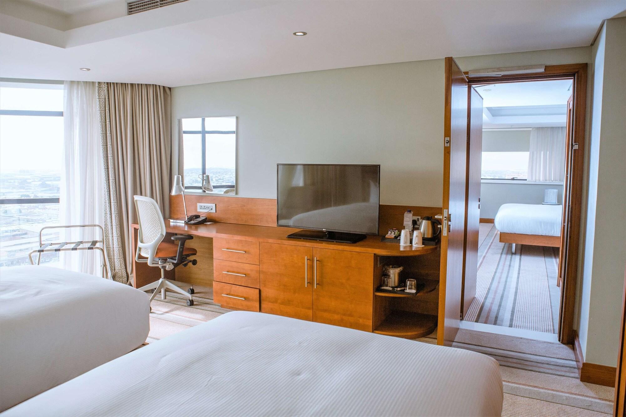 Hilton Garden Inn Society Business Park Lusaka Dış mekan fotoğraf